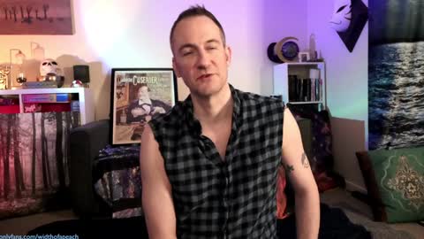 Snapshot of widthofapeach chatting on February 3, 1:51 pm Gretchen Jimmy online show from February 3, 1:51 pm