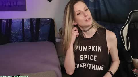 Snapshot of widthofapeach chatting on September 23, 1:52 am Gretchen Jimmy online show from September 23, 1:52 am