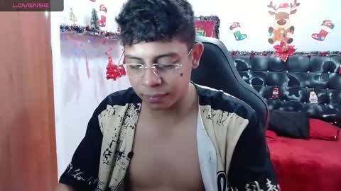 wiilliam online show from December 13, 6:59 pm