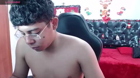 wiilliam online show from December 18, 5:52 pm