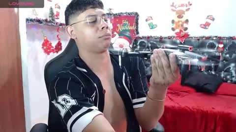 wiilliam online show from December 20, 2:27 pm