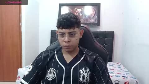 wiilliam online show from February 8, 3:42 pm