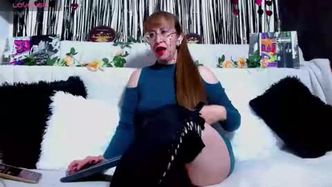 Snapshot of wiktoriabrown69 chatting on April 21, 11:51 pm VICTORIA online show from April 21, 11:51 pm