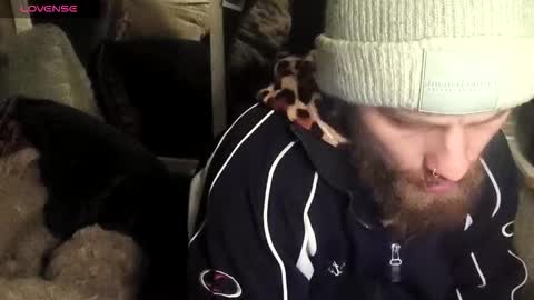 wilclyde1996 online show from February 15, 6:04 pm