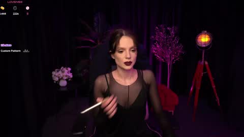 Alice online show from May 8, 3:39 pm