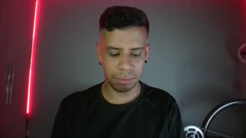 Snapshot of wild_bigcock36 chatting on March 3, 1:56 am WIL BIGCOCK online show from March 3, 1:56 am