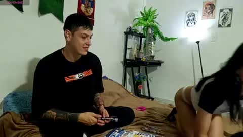 Snapshot of wild_coouple chatting on June 22, 4:42 am wildcouple online show from June 22, 4:42 am