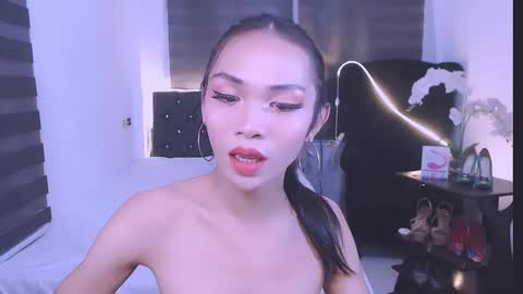 Snapshot of wild_lily30 chatting on February 15, 8:54 pm wild lily30 online show from February 15, 8:54 pm