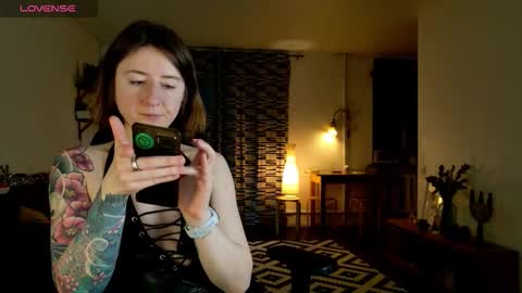 Snapshot of wild_peony chatting on February 1, 6:28 pm wild_peony online show from February 1, 6:28 pm