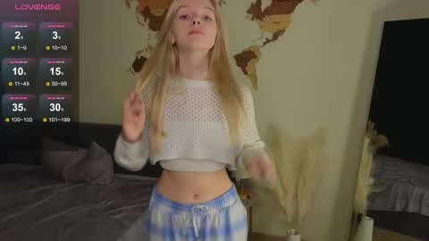 Ava online show from February 25, 9:31 am