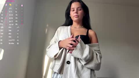 Mia online show from November 23, 10:59 am