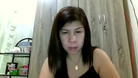 Snapshot of wildbrownchick69 chatting on February 9, 12:41 pm WildChick online show from February 9, 12:41 pm