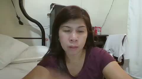 Snapshot of wildbrownchick69 chatting on February 20, 8:39 am WildChick online show from February 20, 8:39 am