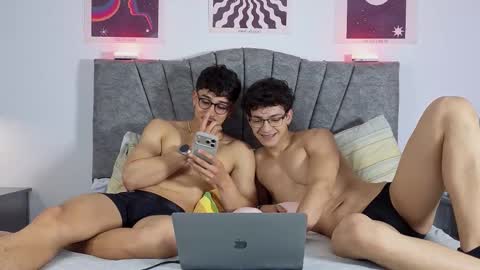 WildDesire online show from March 7, 3:36 am