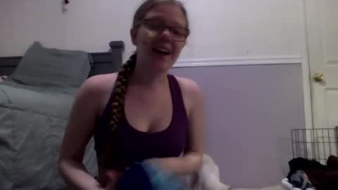 Snapshot of wildflowerofco chatting on January 22, 12:38 am wildflowerofco online show from January 22, 12:38 am