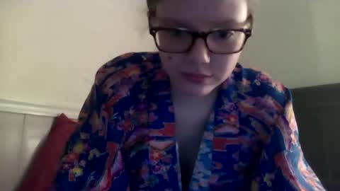 Snapshot of wildflowerofco chatting on January 23, 5:35 am wildflowerofco online show from January 23, 5:35 am