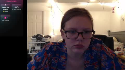 Snapshot of wildflowerofco chatting on April 16, 3:51 am wildflowerofco online show from April 16, 3:51 am