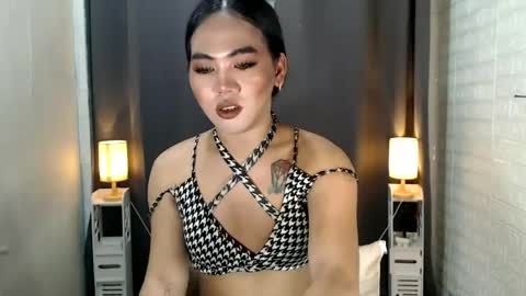 Lianelaiza online show from April 17, 11:13 am