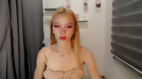 Snapshot of wildhotshemale chatting on January 15, 9:58 am wildhotshemale online show from January 15, 9:58 am