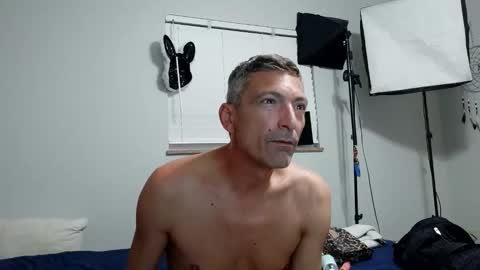 wildinintn online show from April 19, 4:01 am