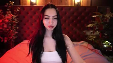 Snapshot of wildkittenx_ chatting on February 11, 7:02 am Alena online show from February 11, 7:02 am