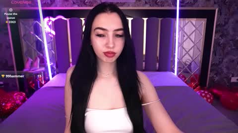 Snapshot of wildkittenx_ chatting on February 13, 7:04 am Alena online show from February 13, 7:04 am