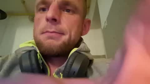 Snapshot of wildmike93 chatting on October 2, 10:50 pm wildmike93 online show from October 2, 10:50 pm