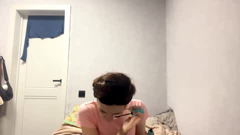 wildpeachh online show from October 28, 6:21 pm