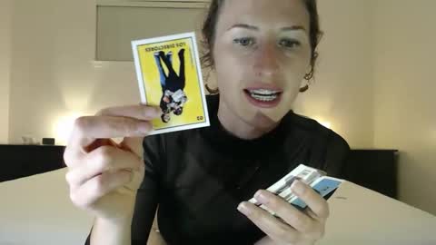 WildRose L - check my Pinned tweet if you dont see me online within 5 minutes after Ive sent email notifications online show from November 27, 2:57 am