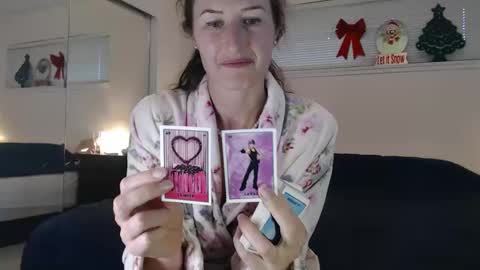 WildRose L - check my Pinned tweet if you dont see me online within 5 minutes after Ive sent email notifications online show from January 18, 12:14 am