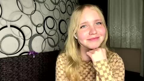 Anny online show from May 29, 8:45 am