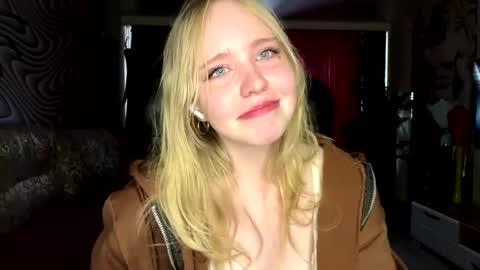 Anny online show from June 2, 10:17 am