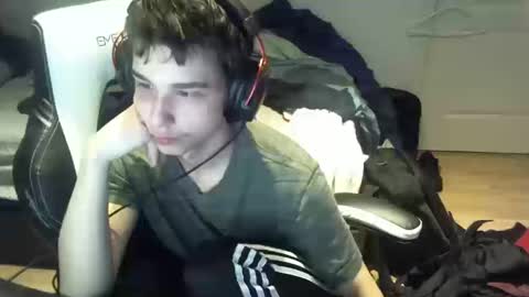 willfro_ online show from October 11, 2:00 am