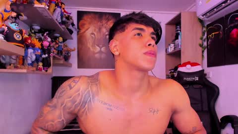 Snapshot of william_dracko9 chatting on December 21, 3:47 am Dracko online show from December 21, 3:47 am