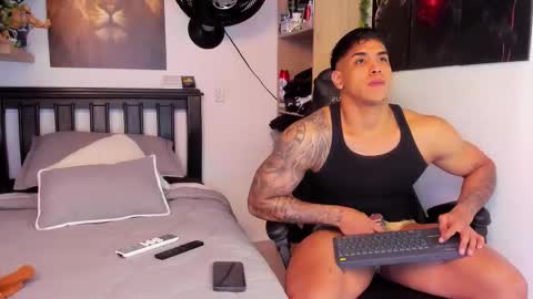 Snapshot of william_dracko9 chatting on October 17, 1:20 am Dracko online show from October 17, 1:20 am