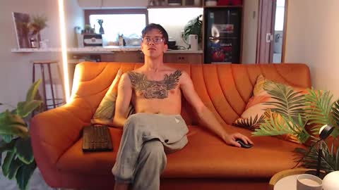 William online show from March 19, 10:30 am