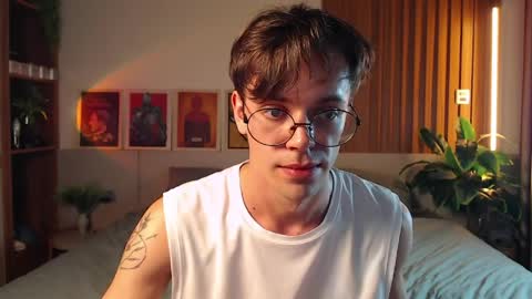 William online show from April 9, 1:38 pm