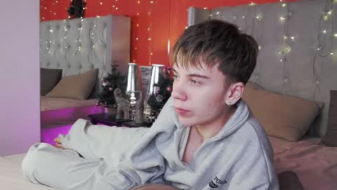 Snapshot of william_ross chatting on December 24, 2:10 am will online show from December 24, 2:10 am