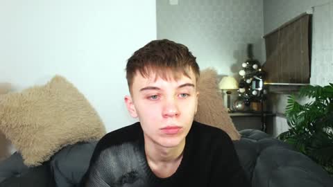 Snapshot of william_ross chatting on December 27, 9:32 pm will online show from December 27, 9:32 pm