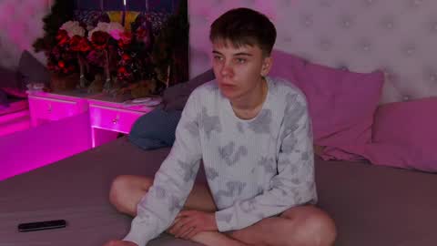 Snapshot of william_ross chatting on January 4, 1:21 am will online show from January 4, 1:21 am