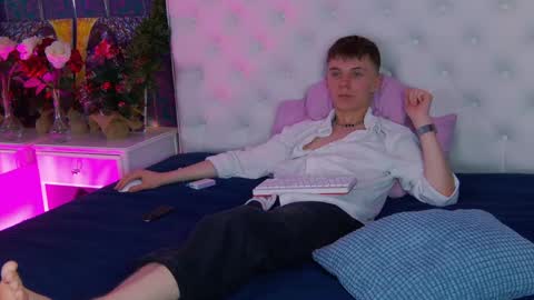 Snapshot of william_ross chatting on January 9, 11:25 am will online show from January 9, 11:25 am