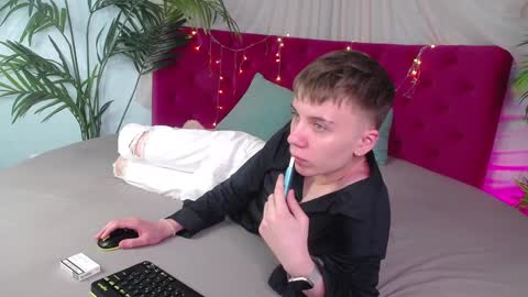 Snapshot of william_ross chatting on January 17, 4:04 pm will online show from January 17, 4:04 pm