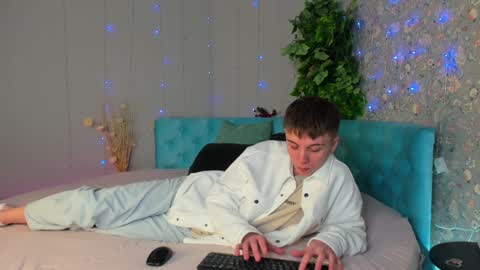 Snapshot of william_ross chatting on January 22, 8:06 pm will online show from January 22, 8:06 pm