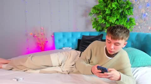 Snapshot of william_ross chatting on January 27, 4:41 am will online show from January 27, 4:41 am