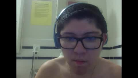 Snapshot of williamfuentes200 chatting on September 26, 6:17 am William online show from September 26, 6:17 am
