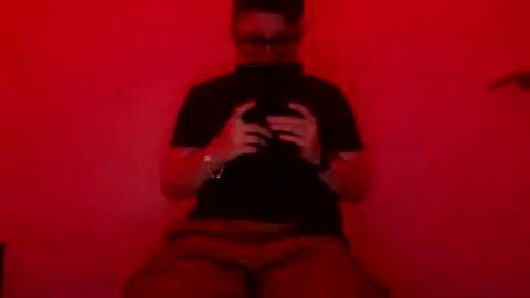 Snapshot of williamfuentes200 chatting on May 4, 1:01 am William online show from May 4, 1:01 am