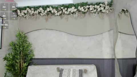 Ms Willow online show from December 27, 11:50 am