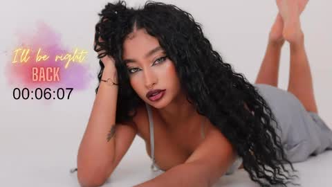 Ms Willow online show from April 5, 11:24 pm