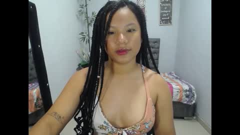 WIllow  online show from April 7, 11:21 am