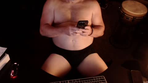 Snapshot of willwill2222 chatting on May 27, 1:57 am John online show from May 27, 1:57 am